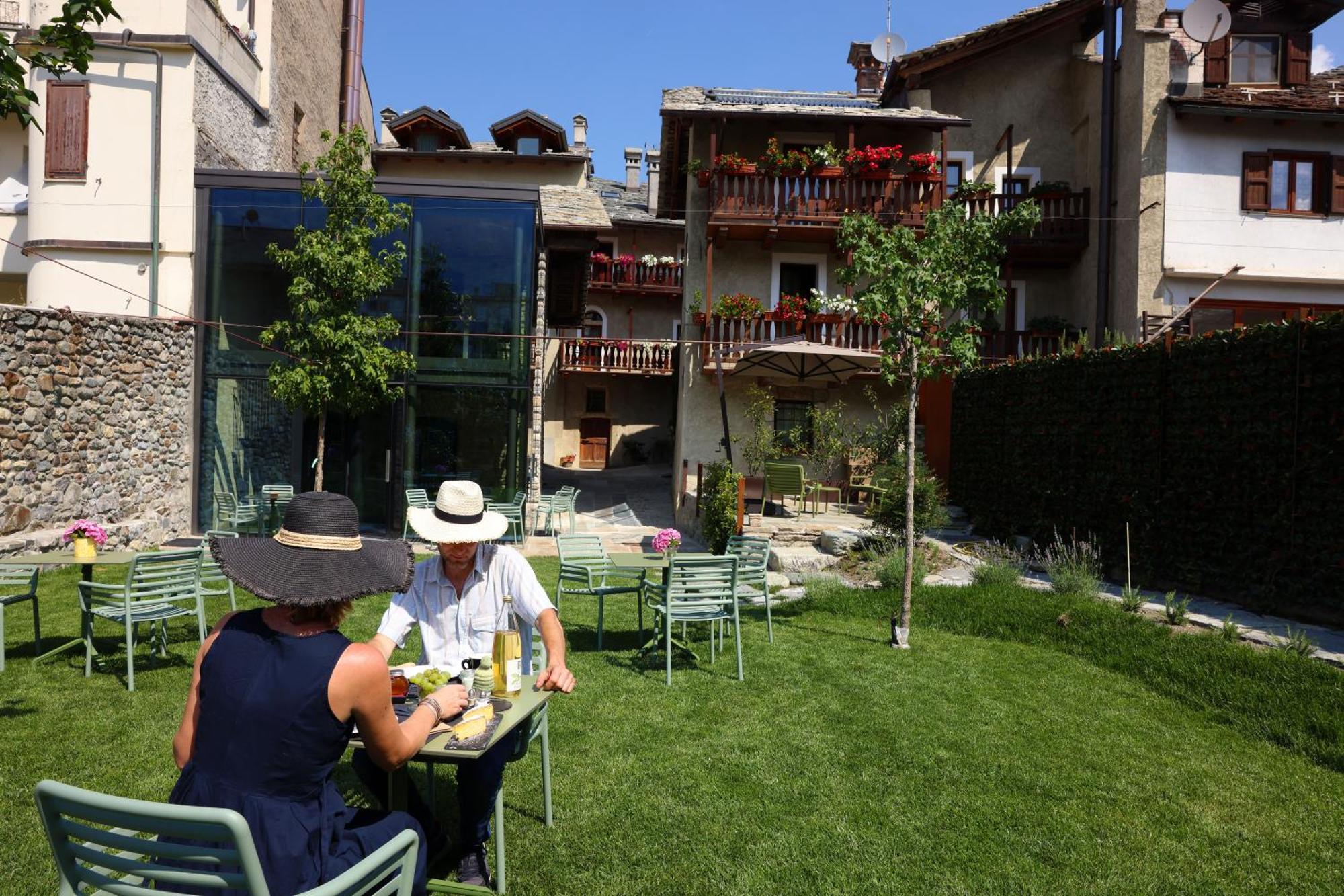 Relais Bondaz Hotel Aosta Exterior photo